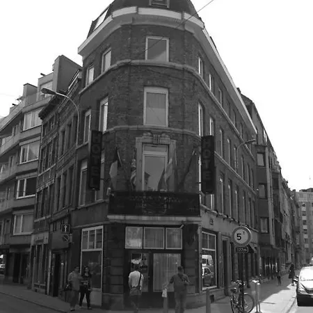 Hotel La Passerelle Hotell 2*