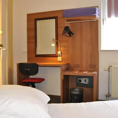 Hotel La Passerelle 2*