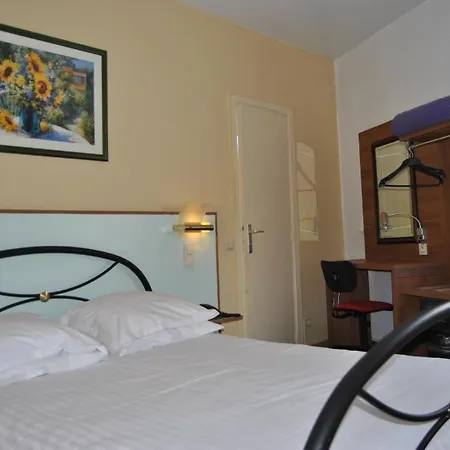 Hotell Hotel La Passerelle 2*