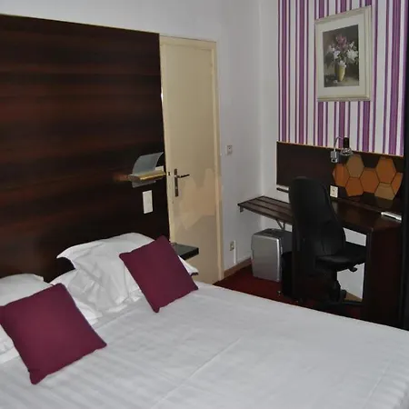 Hotel La Passerelle 2*